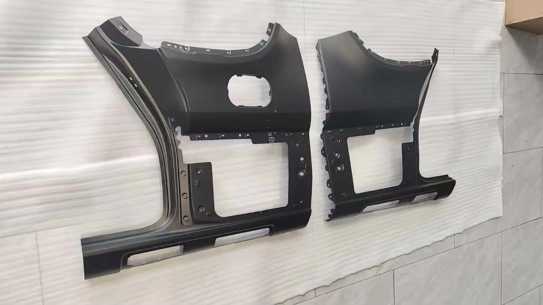 For Defender 2020- Rear Wing LR130860 LR130862 Fender